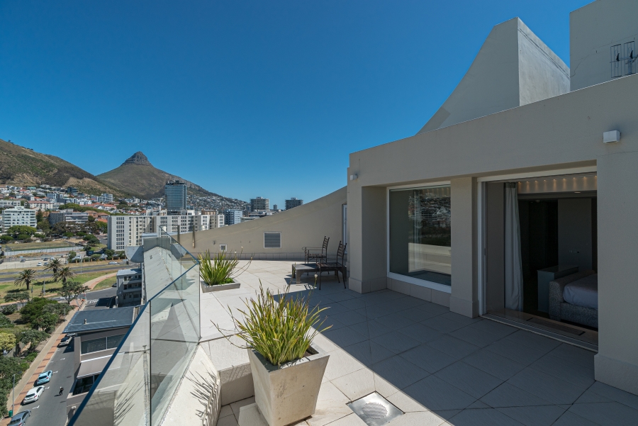 5 Bedroom Property for Sale in Mouille Point Western Cape